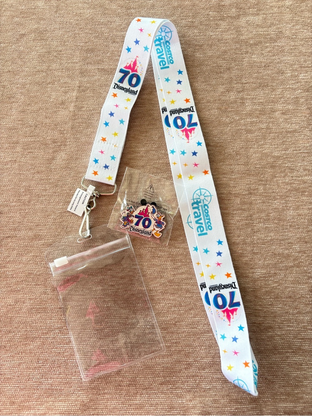 Disney 70th Anniversary White Celebration Lanyard & Pin Daisy & Donald Duck - Picture 3 of 4